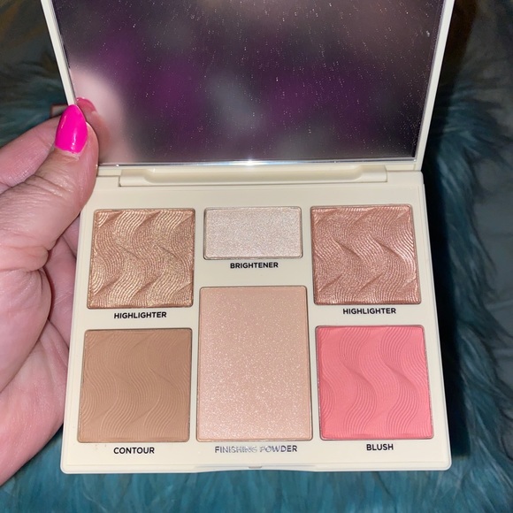 Makeup Bundle - Picture 4 of 6